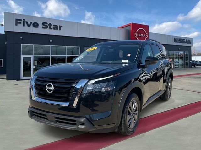 Used 2025 Black Nissan SV image 3