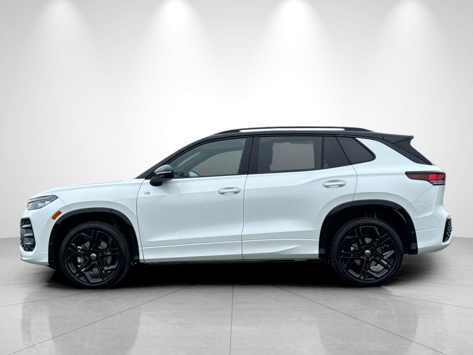 New 2026 Opal White W/Deep Black Roof Volkswagen 2.0T SE R-Line Black image 2