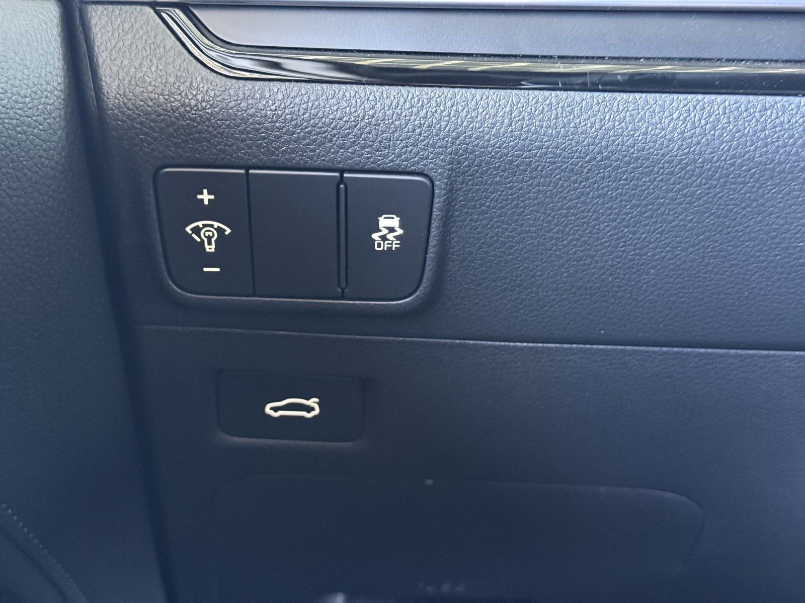 New 2026 Aurora Black Pearl Kia GT-Line FWD image 27