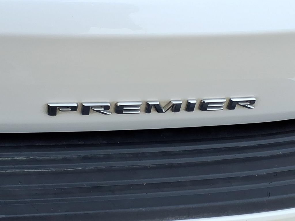 Used 2023 Iridescent Pearl Tricoat Chevrolet Premier image 11