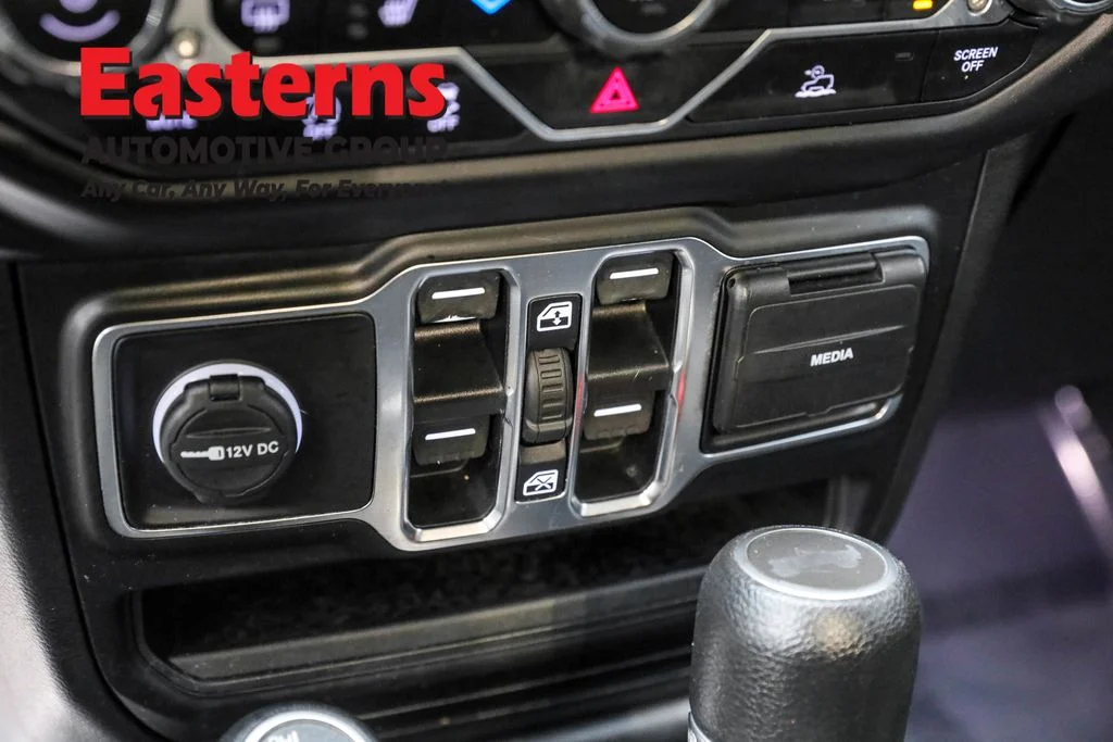 Used 2021 Black Jeep Unlimited Sahara image 21