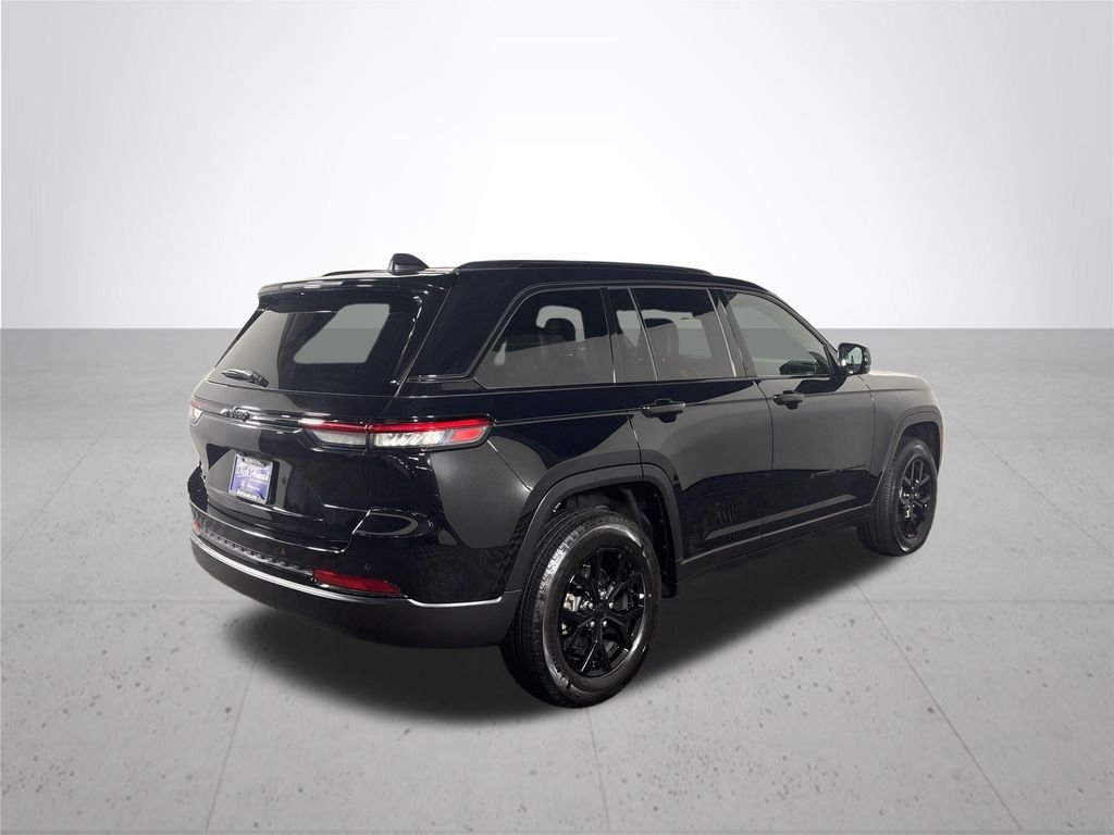 Certified Used 2025 Black Jeep Altitude X image 7