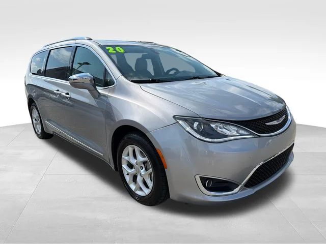 2020 Chrysler Pacifica Limited's photo