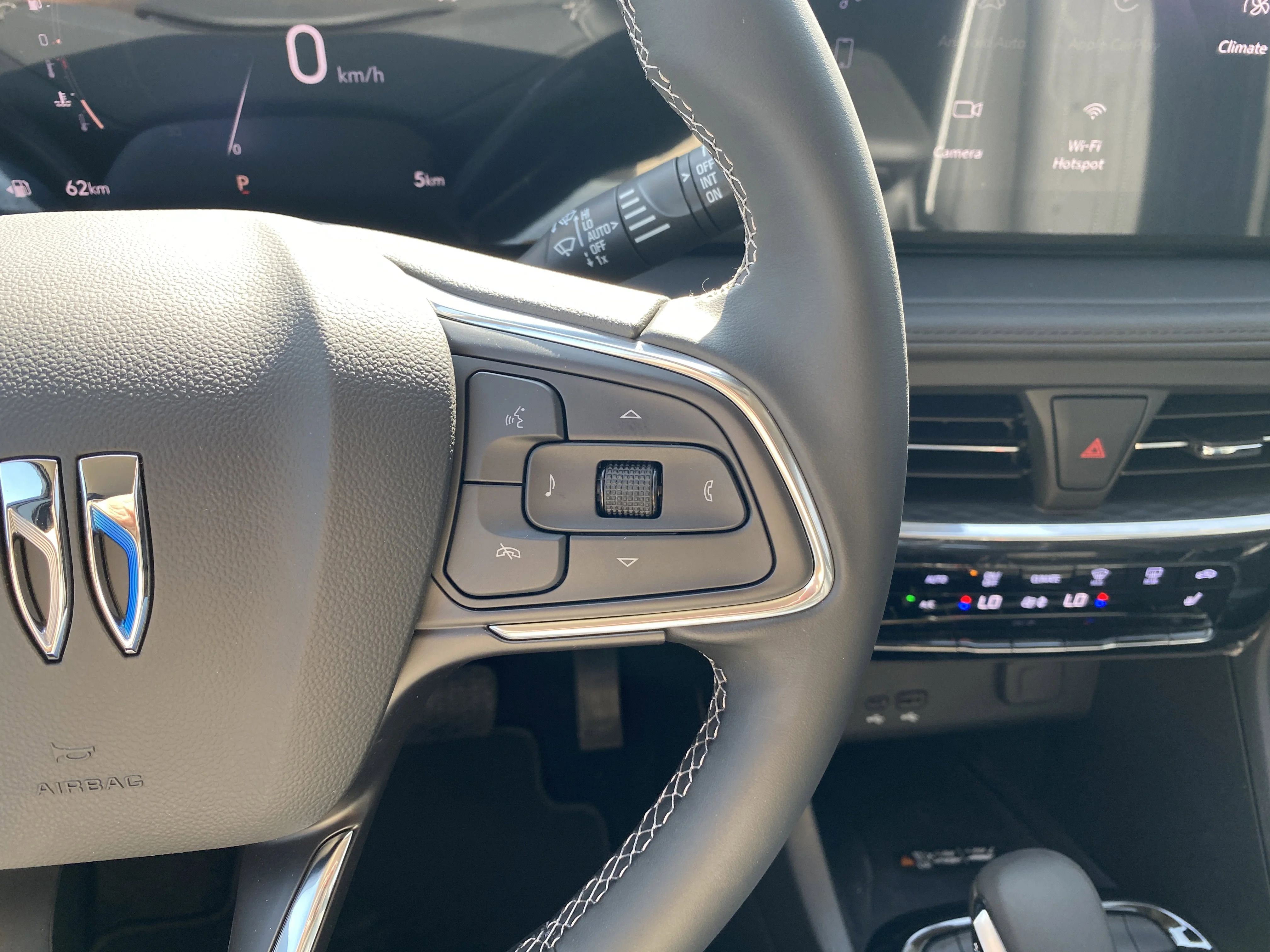 New 2026 WHITE FROST TRICOAT Buick Avenir image 18