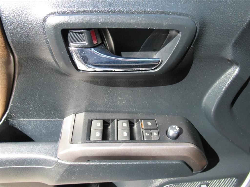 Used 2017 Silver Toyota Limited image 20
