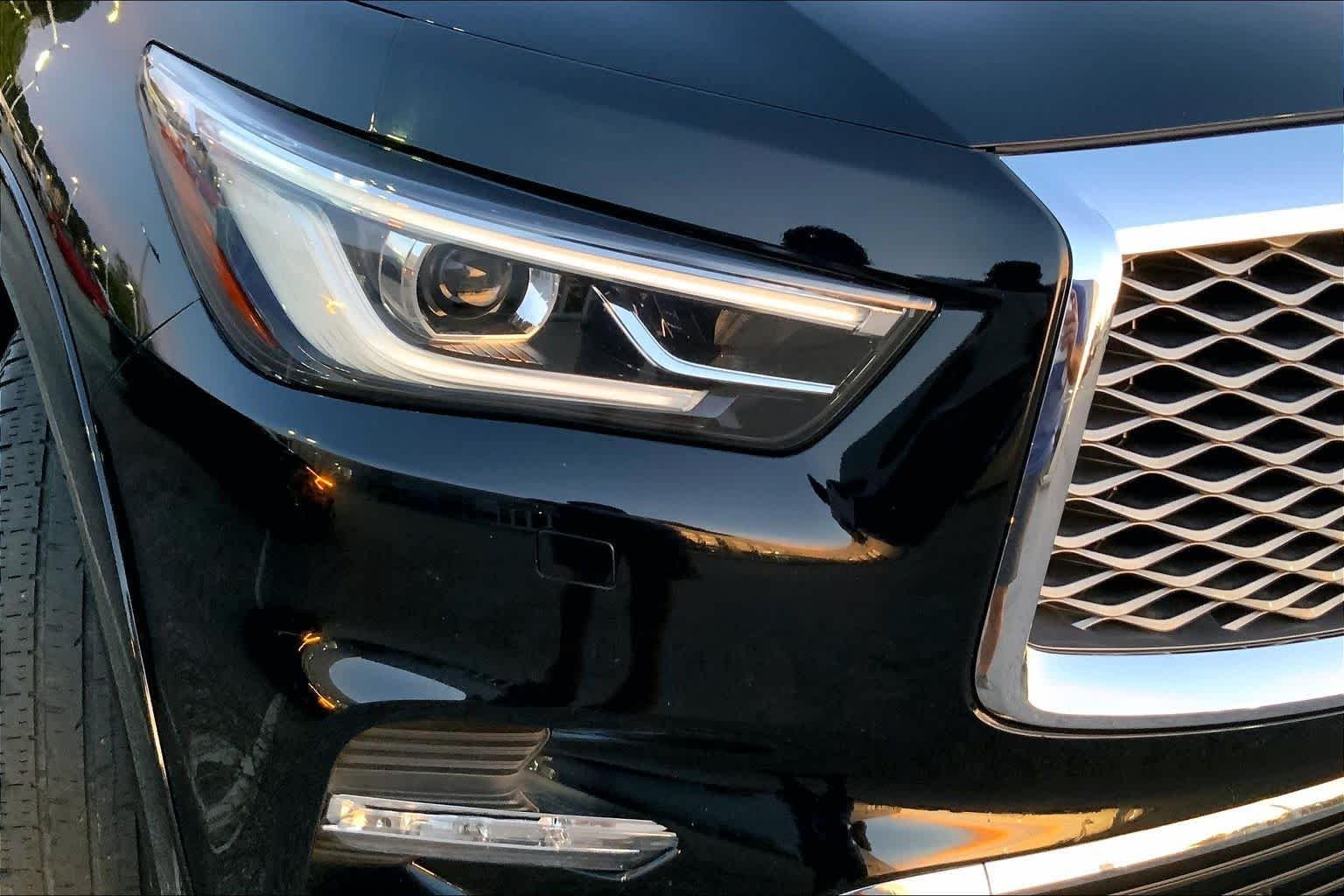 Used 2018 Black Obsidian INFINITI  image 24