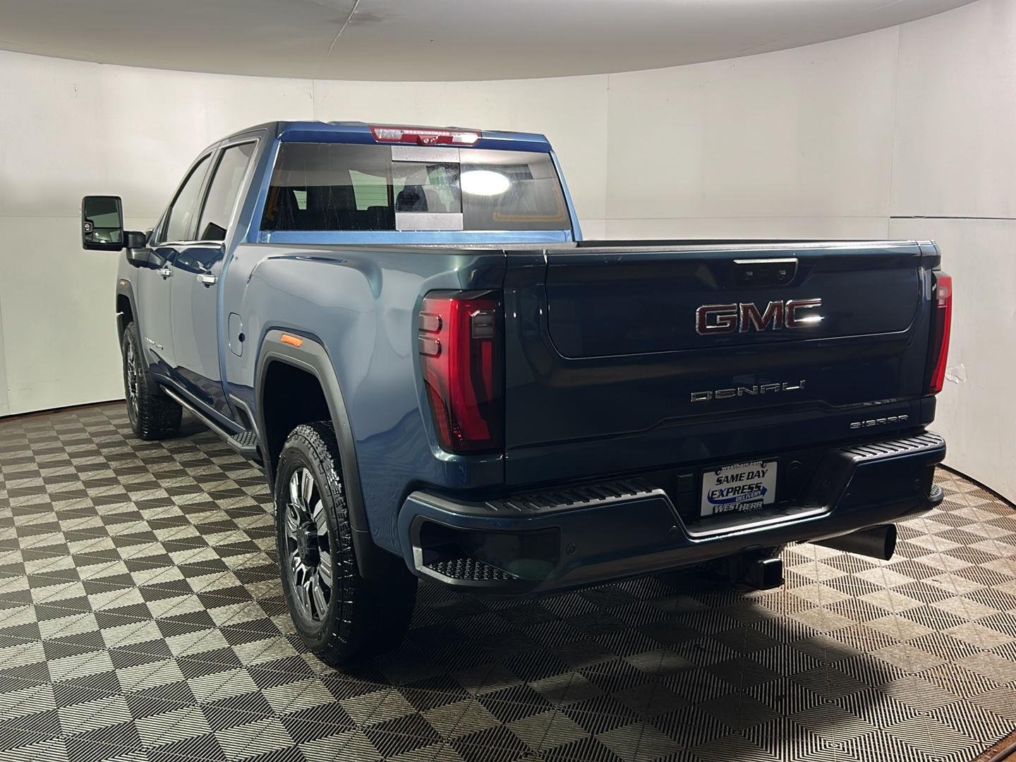 Used 2024 Downpour Metallic GMC Denali image 9