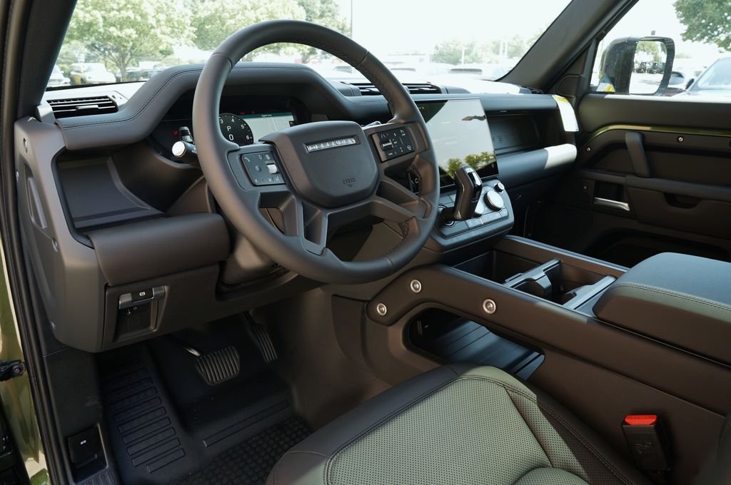 New 2026 Woolstone Green Land Rover S image 14