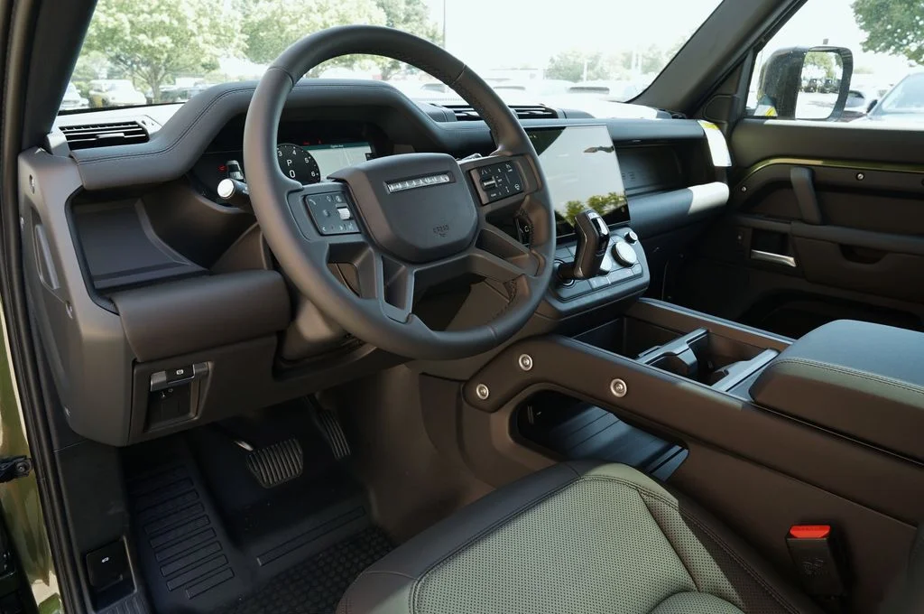 New 2026 Woolstone Green Land Rover S image 15