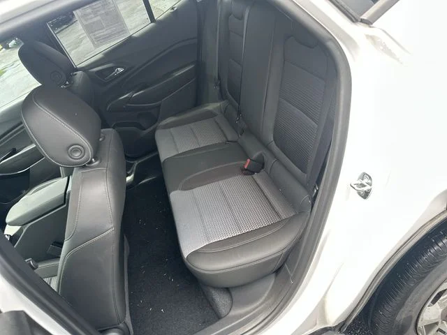 Used 2024 Summit White Chevrolet LT image 25