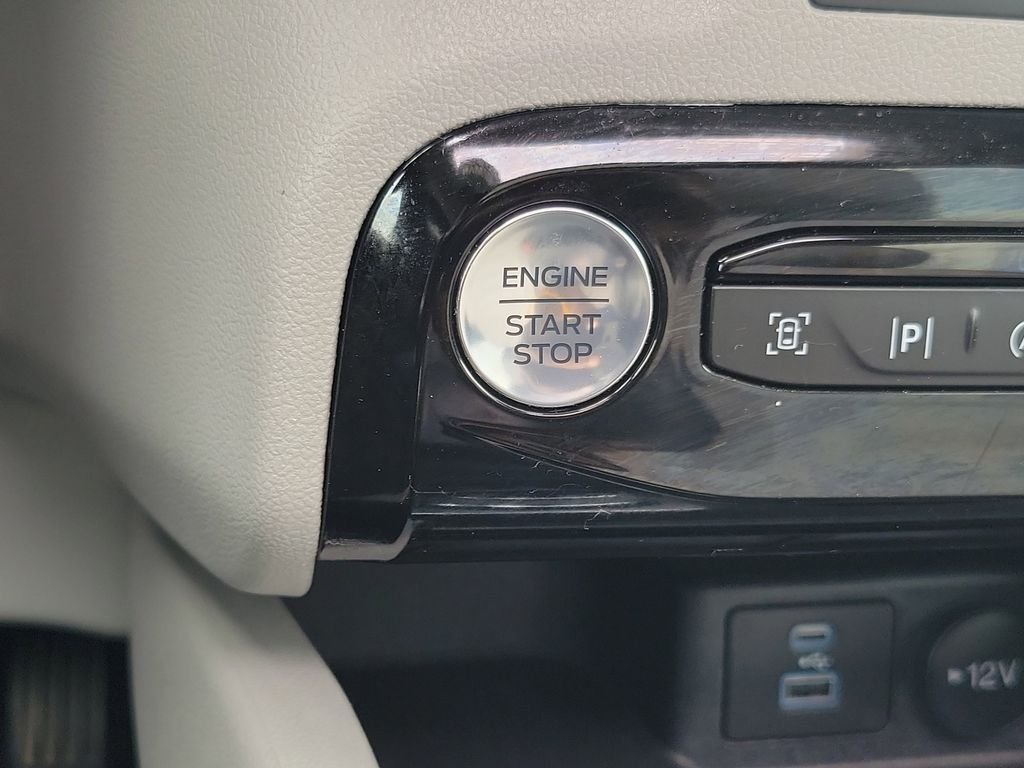 Certified Used 2023 Vapor Blue Ford Platinum image 23