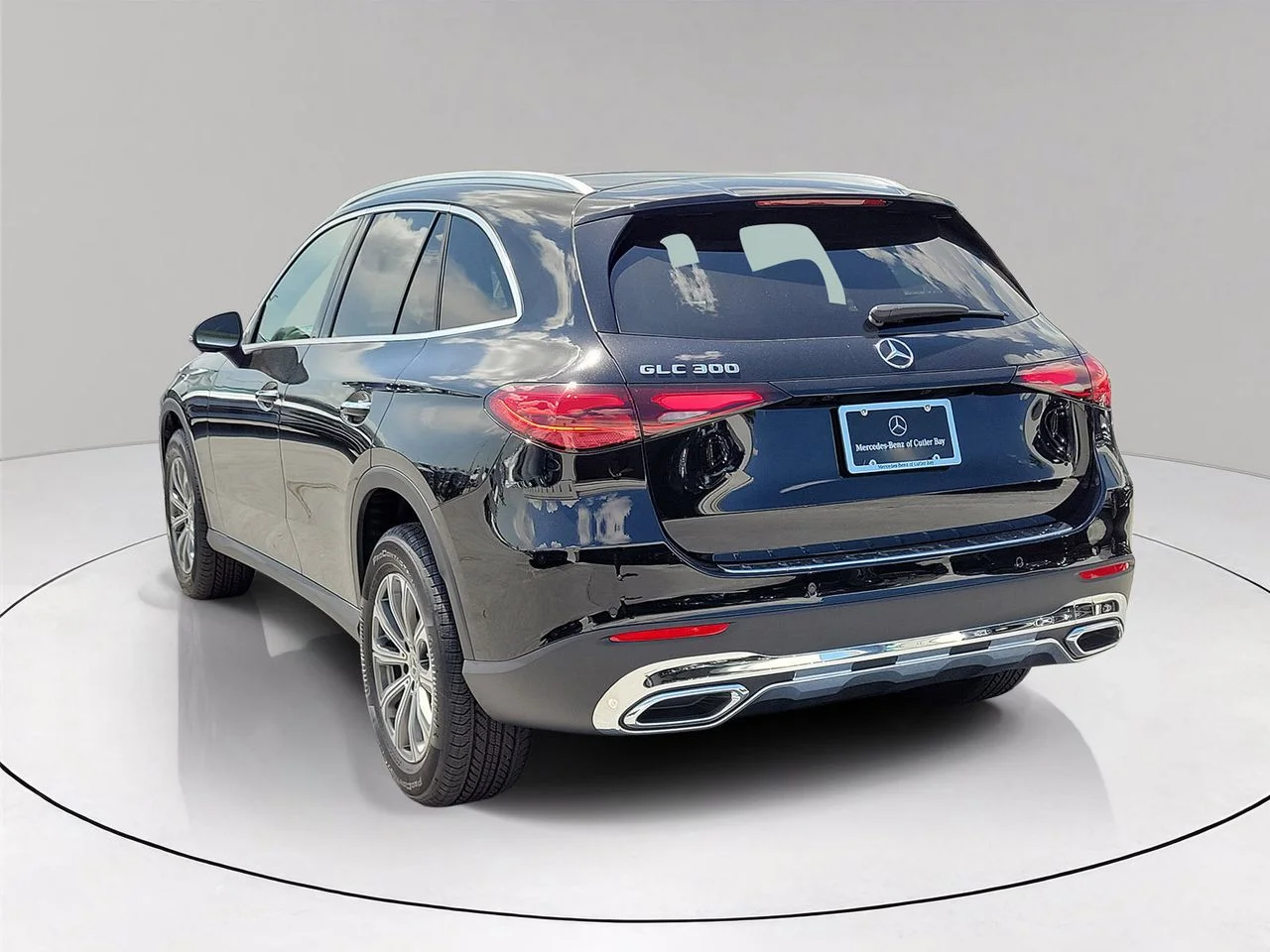 New 2026 Black Mercedes-Benz GLC 300 image 6