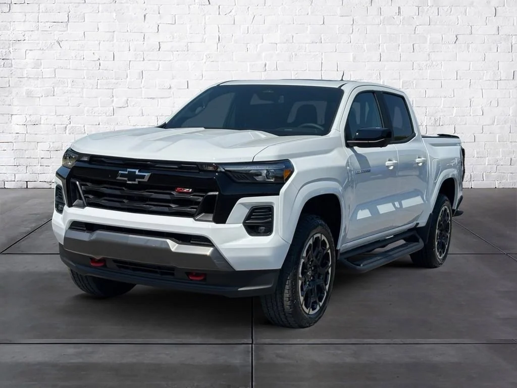 New 2026 Summit White Chevrolet Z71 image 2