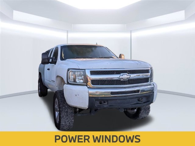 Used 2010 White Chevrolet LS image 3