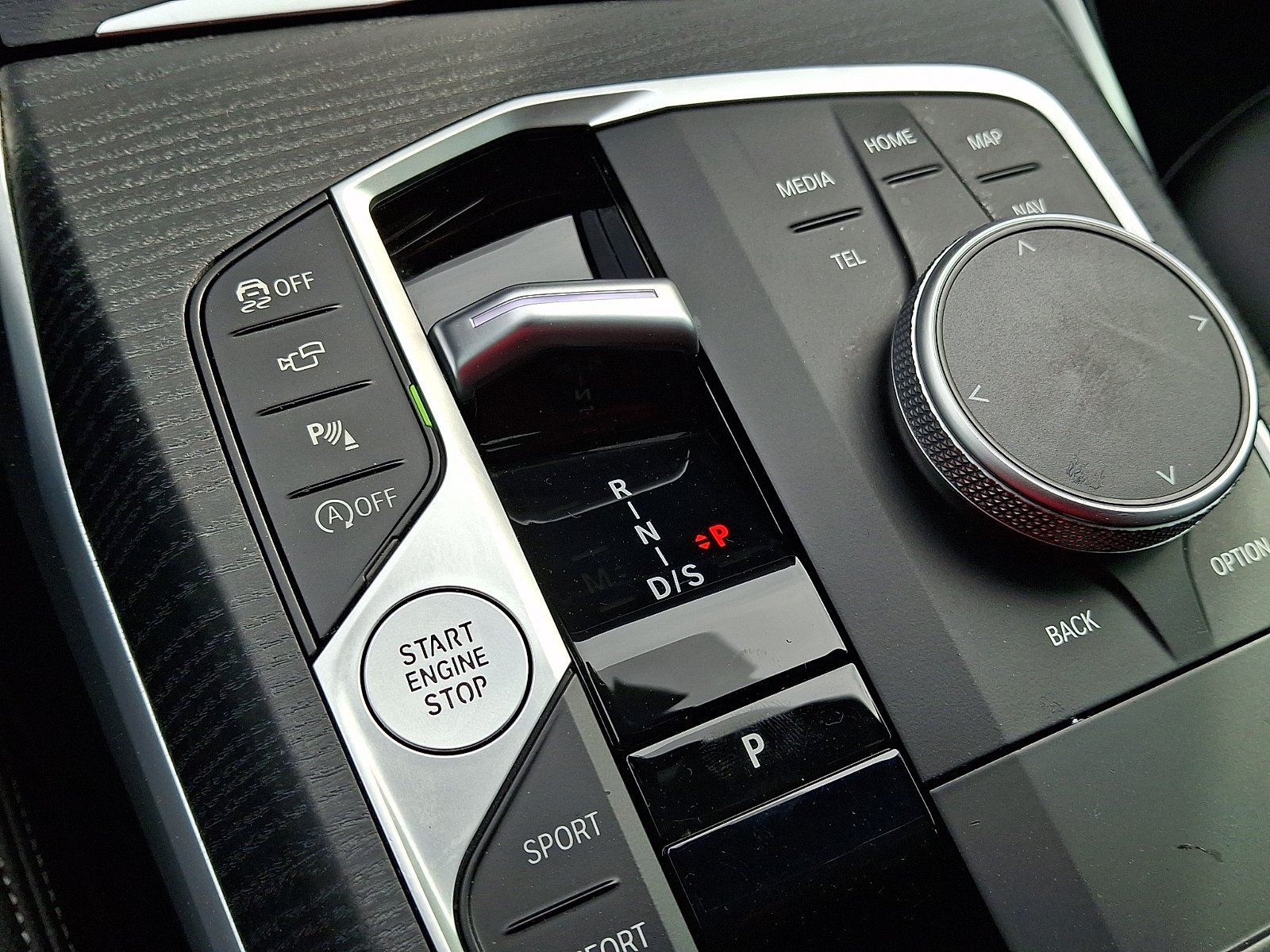 Used 2025 Black Sapphire Metallic BMW xDrive image 15