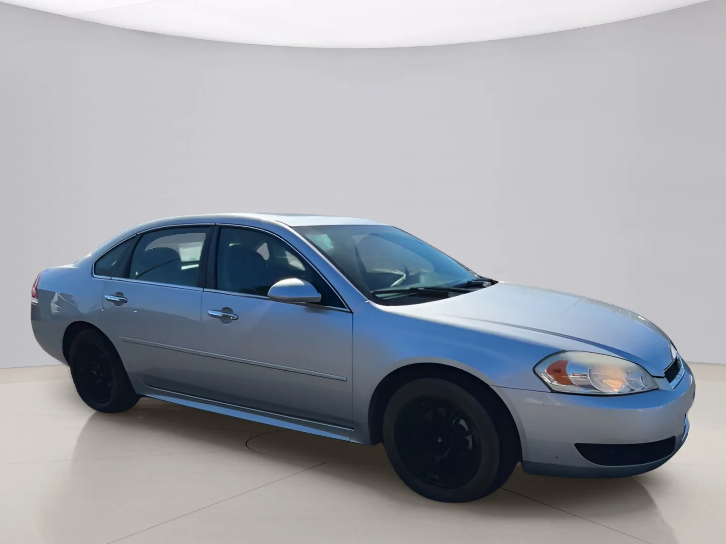 Used 2013 Silver Chevrolet LTZ image 2