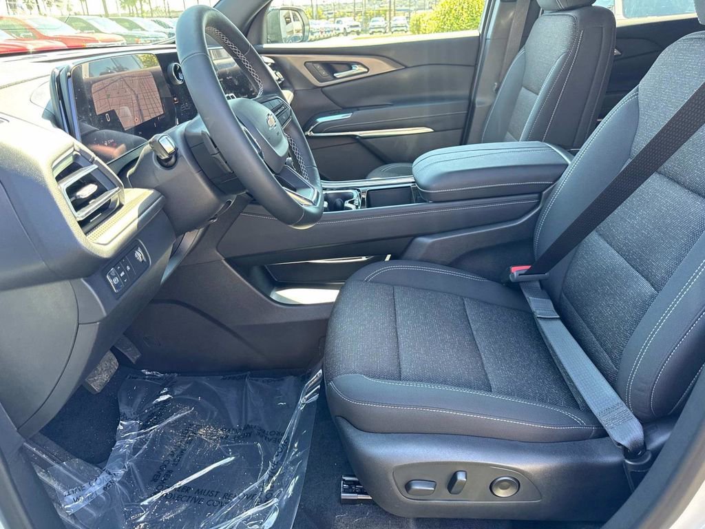 2026 Chevrolet Traverse LT - Photo 17