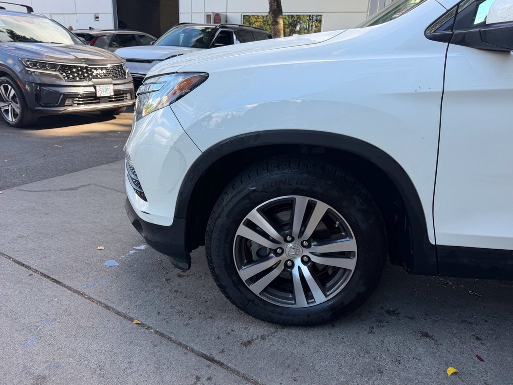 Used 2016  Honda EX-L image 8