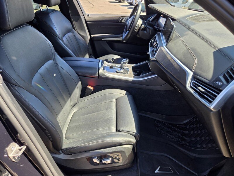 Used 2022 Carbon Black Metallic BMW SDRIVE40I SPORTS ACTIVITY VEHICLE image 17