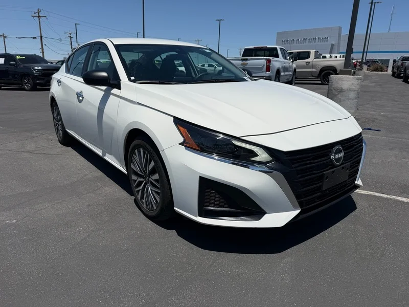 2025 Nissan Altima 2.5 SV's photo