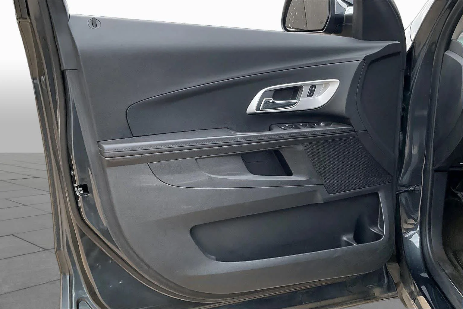 Used 2017 Nightfall Gray Metallic Chevrolet Premier image 20
