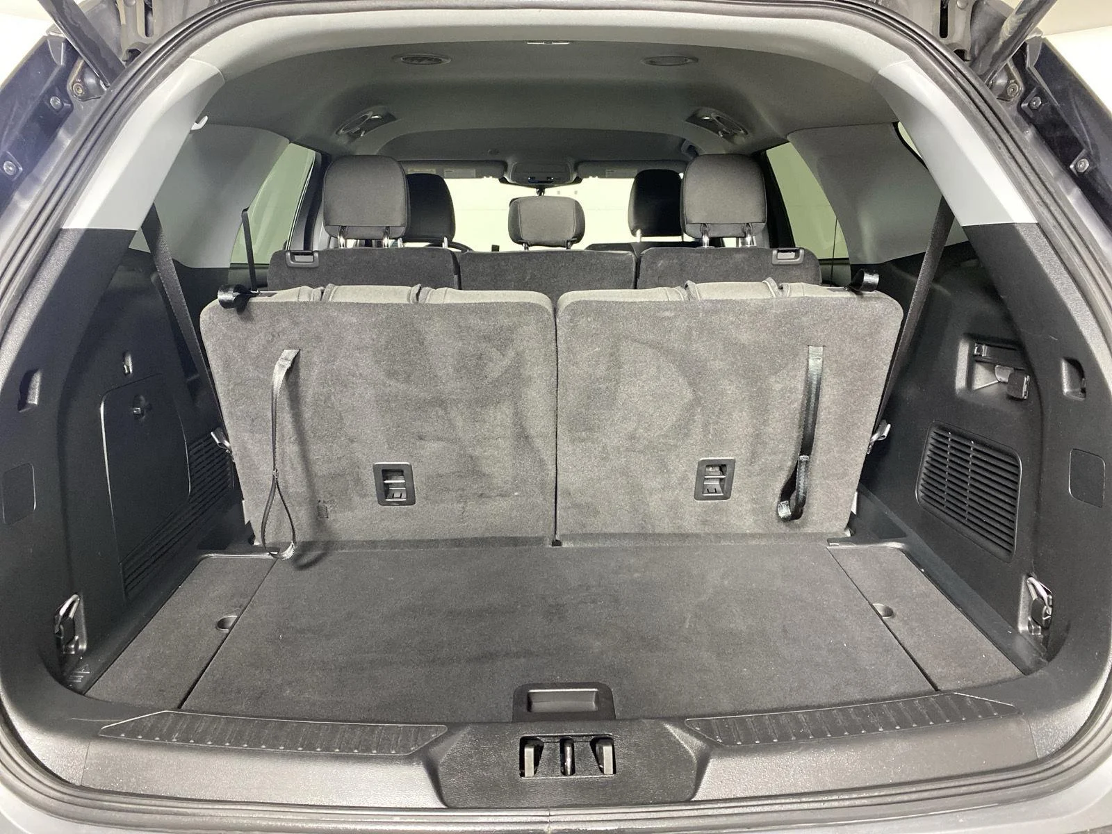 Used 2024 Carbonized Gray Ford XLT image 35