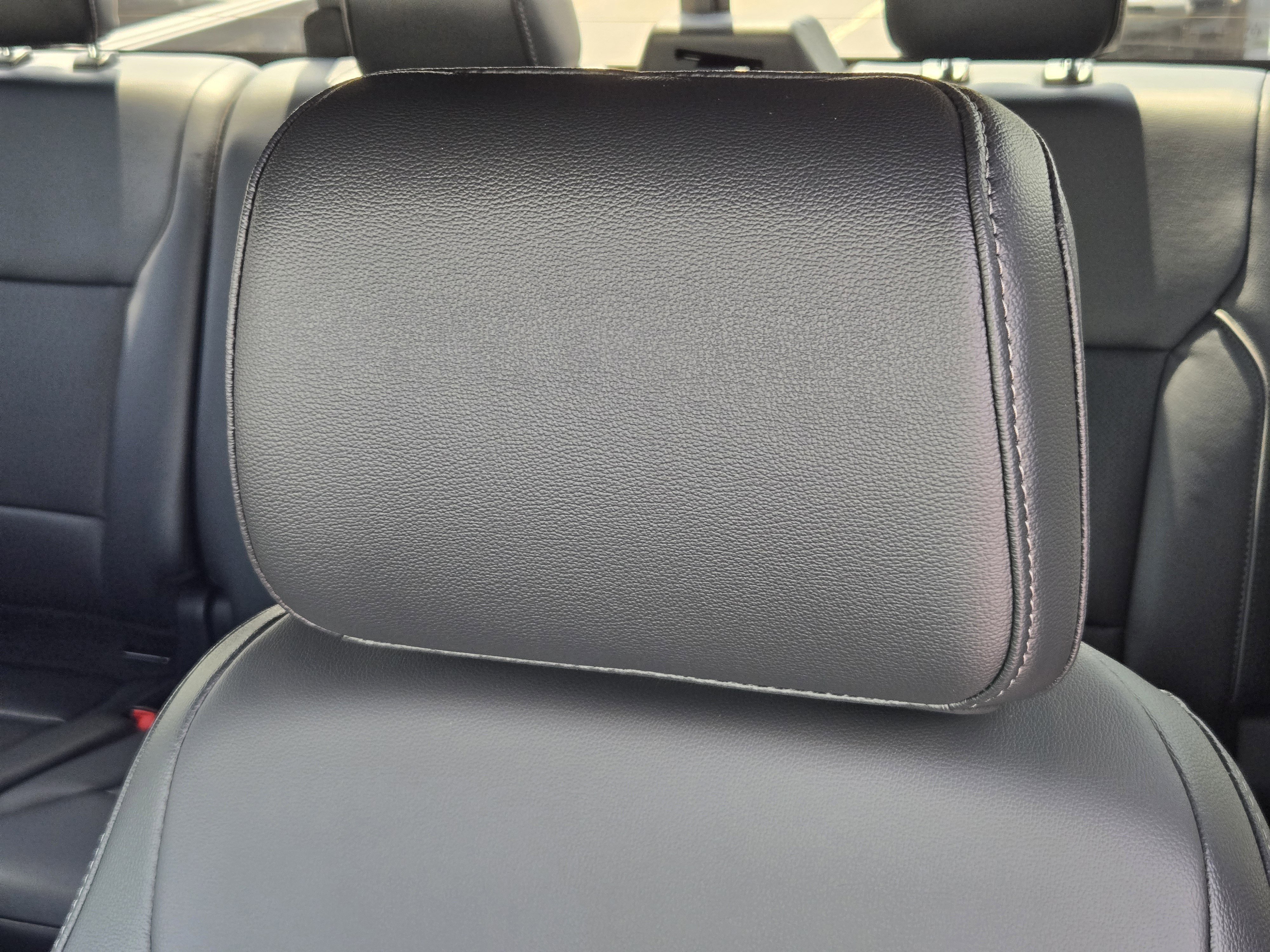 New 2026 Carbonized Gray Metallic Ford Lariat image 16