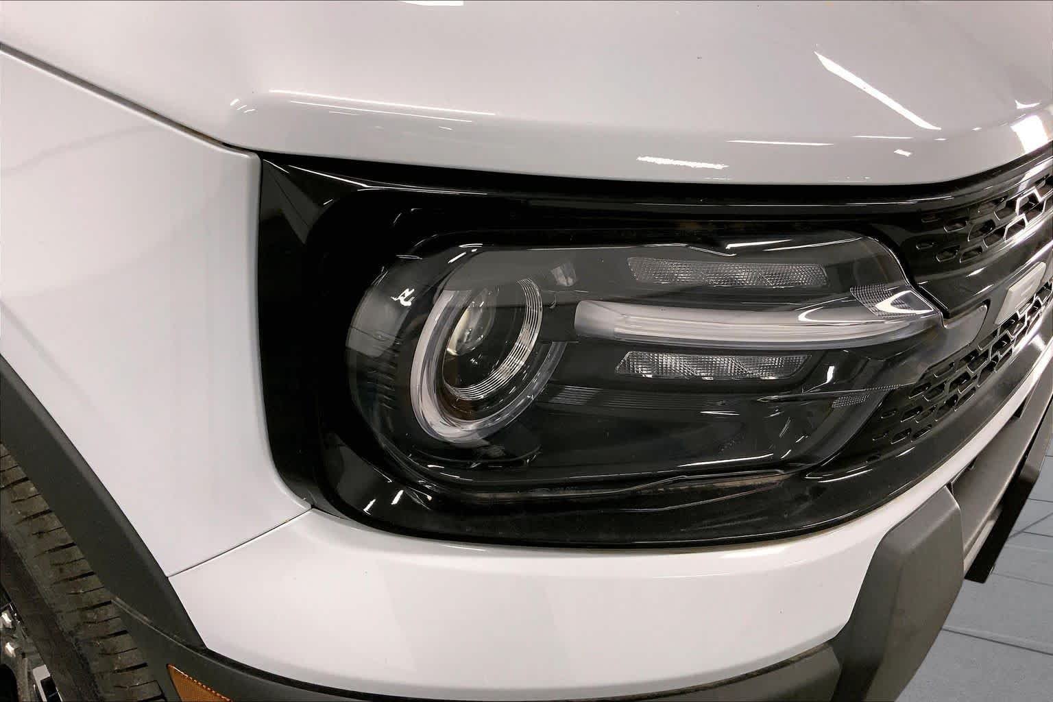 New 2026 Space White Metallic Ford Outer Banks® image 13