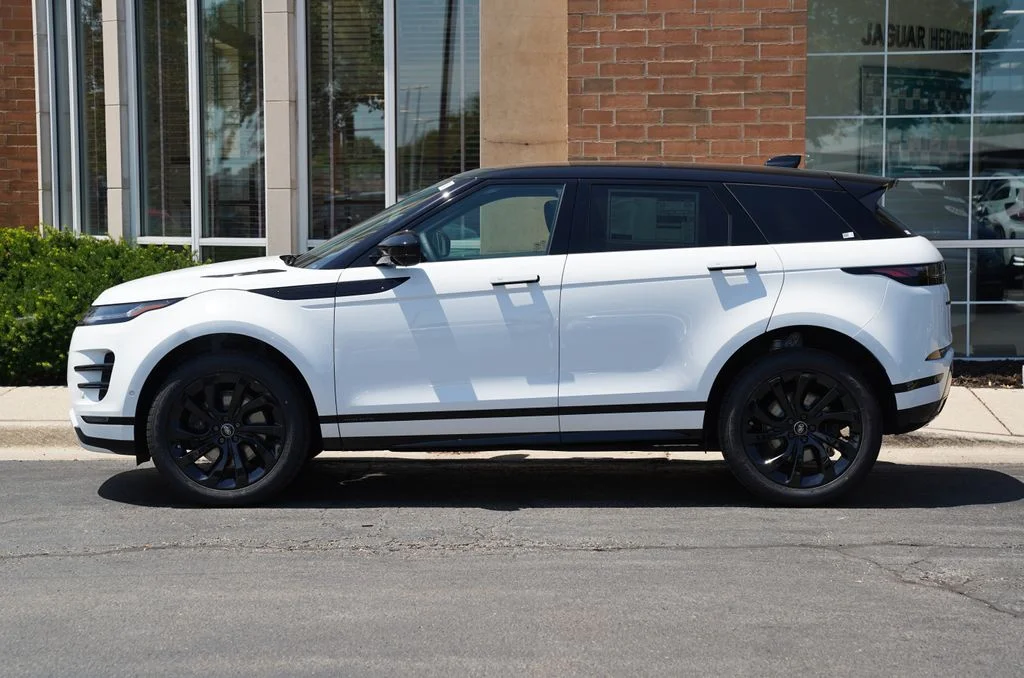 New 2026 Fuji White Land Rover  image 2