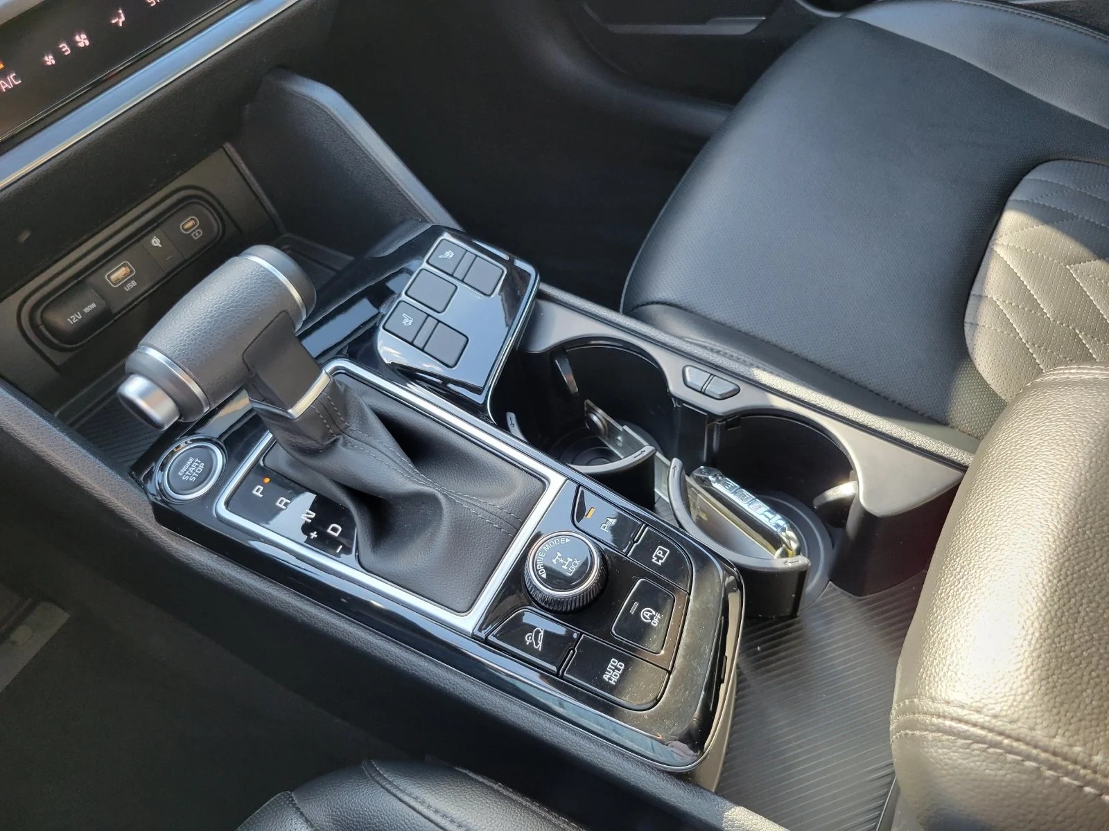 Certified Used 2025 Green Kia X-Line image 22