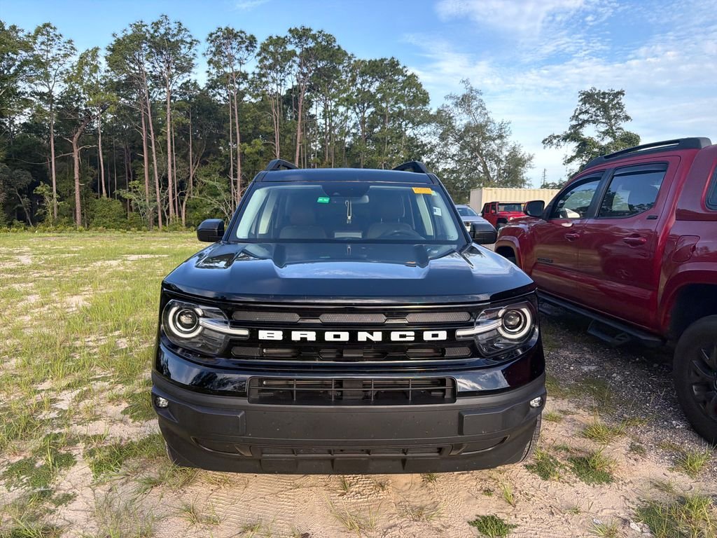 Used 2023 Black Ford Outer Banks image 2
