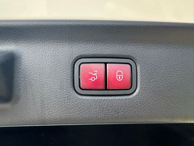 Certified Used 2023 White Mercedes-Benz S 580 image 43