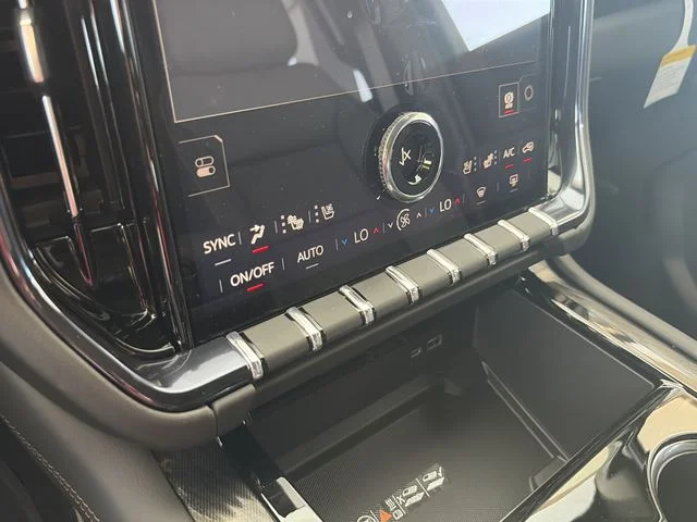 New 2026 White GMC AT4 image 22
