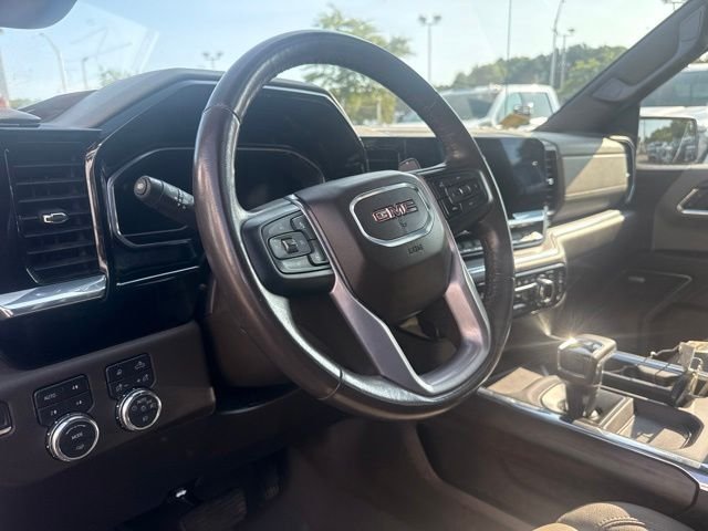 Used 2023 White GMC SLT image 15