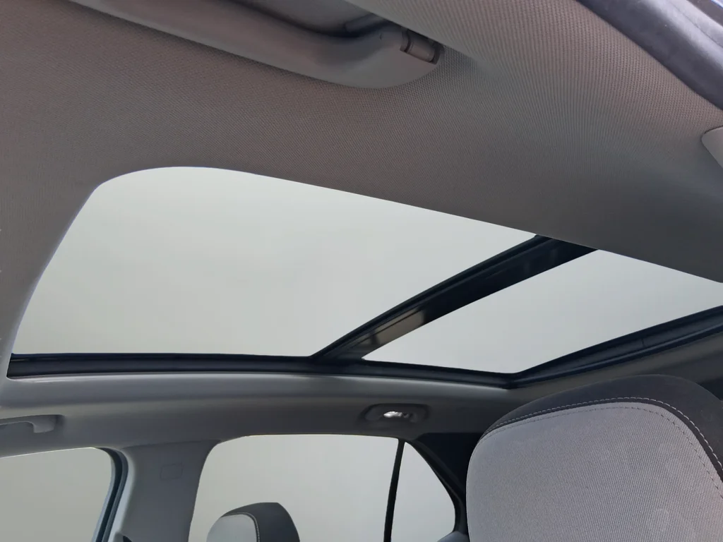 Used 2018 Blue Chevrolet LT image 9