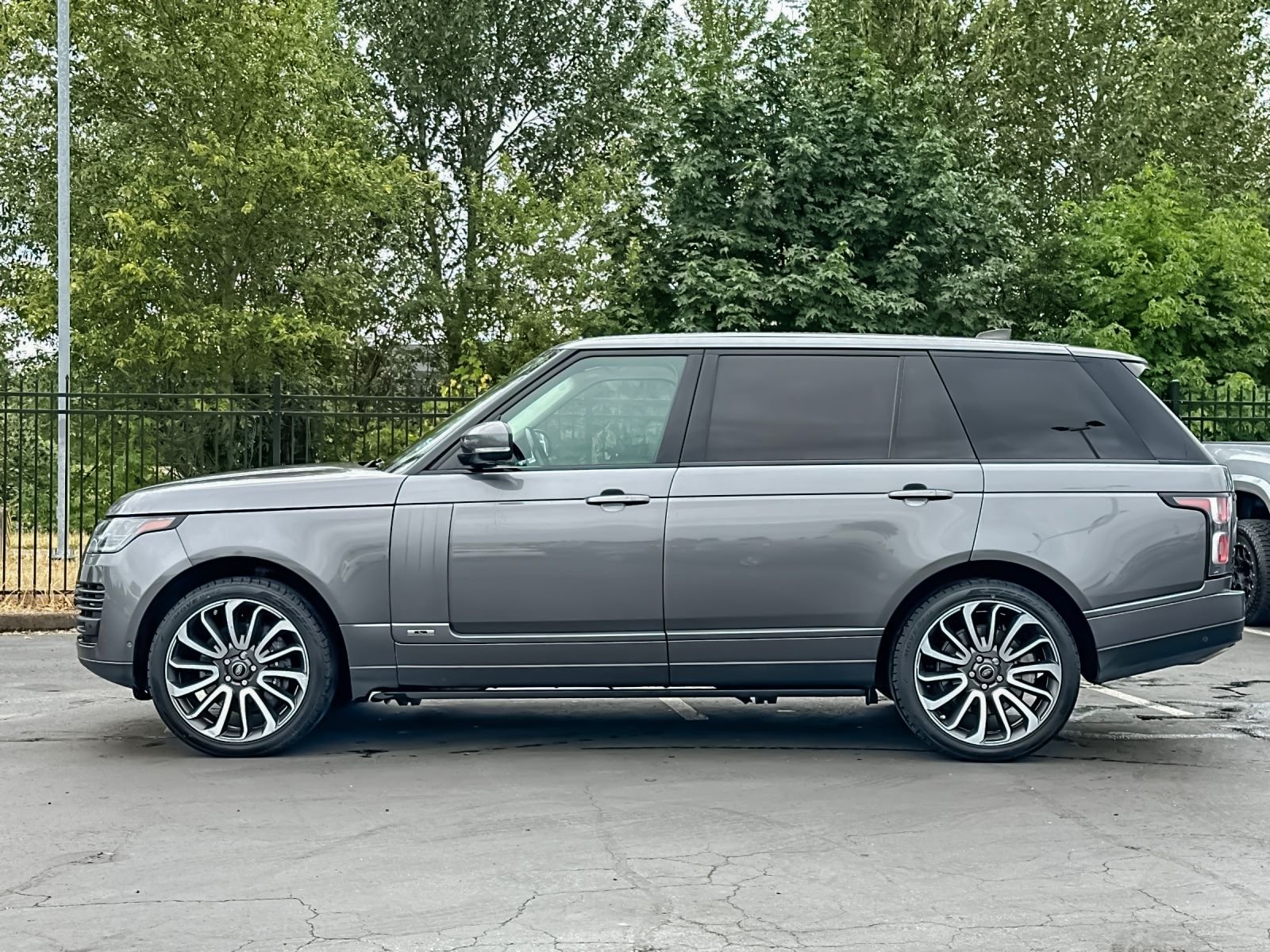 Used 2018  Land Rover 5.0L V8 Supercharged image 6