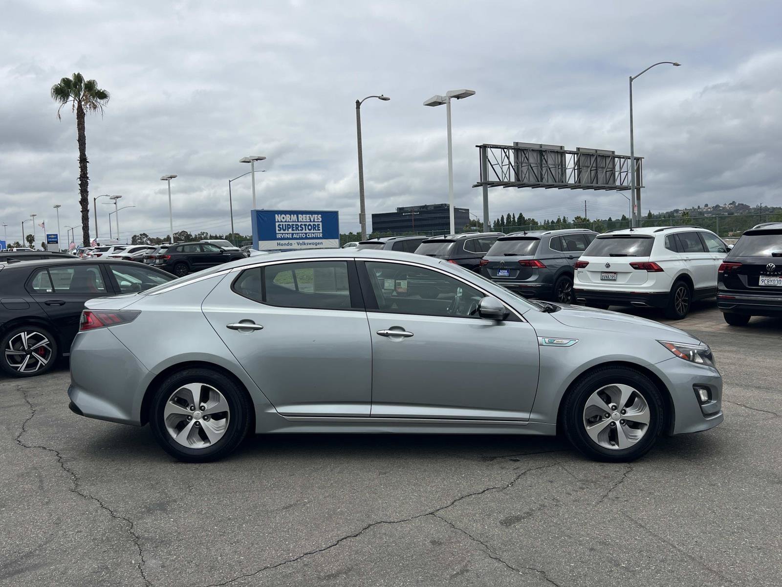 Used 2015 Aluminum Silver Metallic Kia  image 24