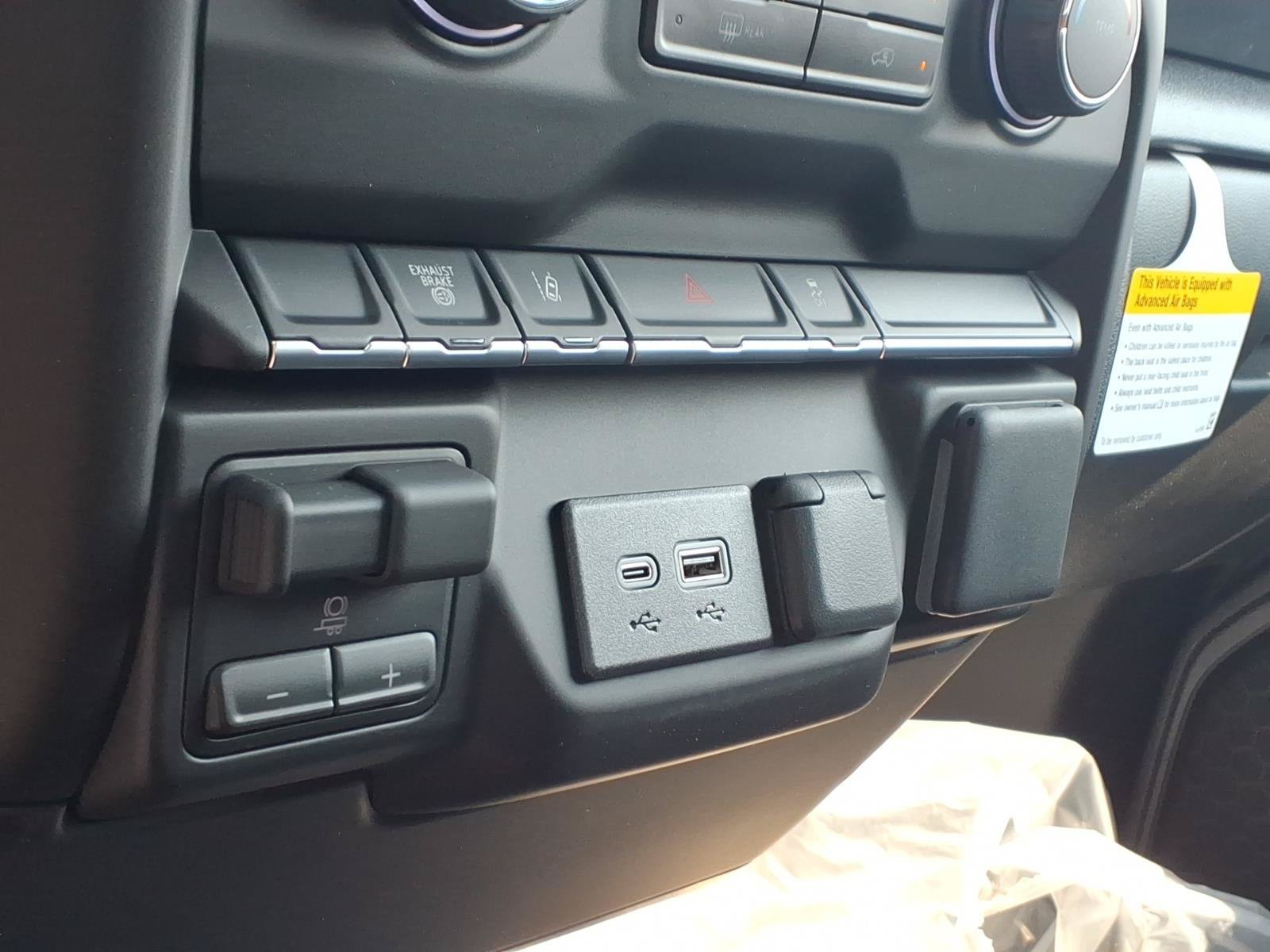 2026 Chevrolet Silverado 3500 HD Work Truck - Photo 9