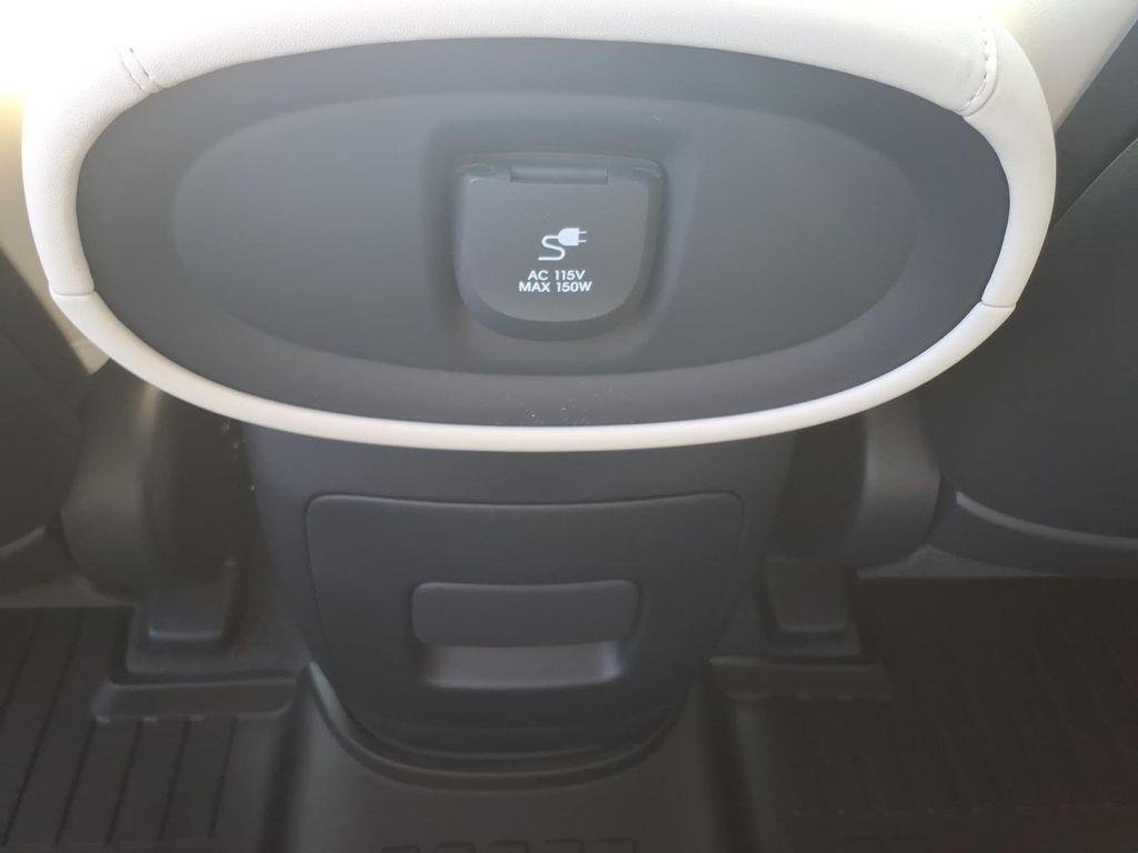 New 2026 Brown Hyundai Calligraphy FWD image 13