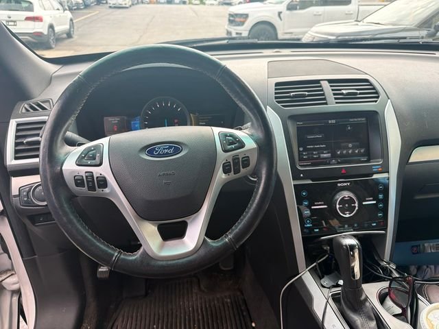 Used 2015 White Ford Sport image 2