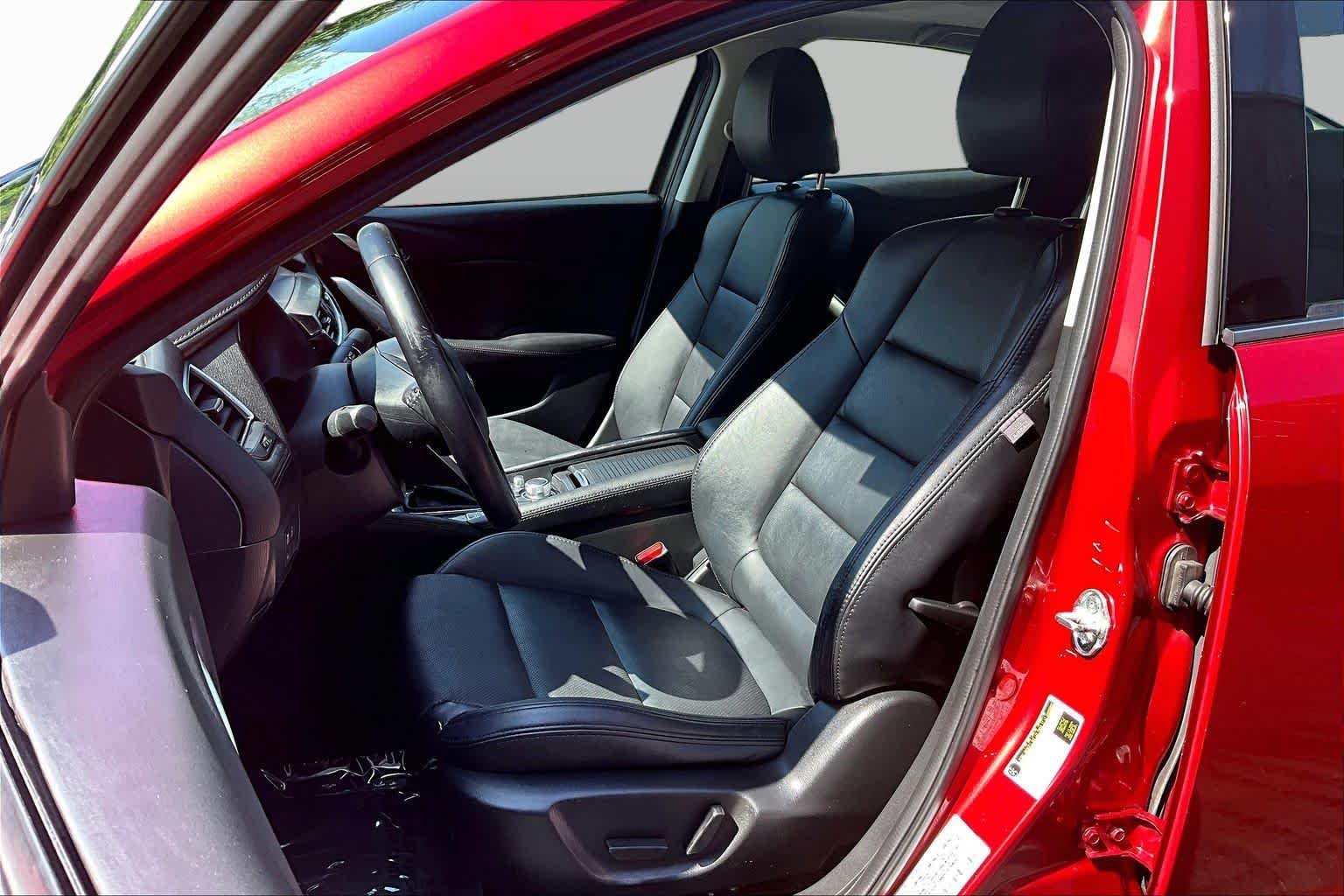 Used 2016 Soul Red Metallic Mazda i Touring image 7