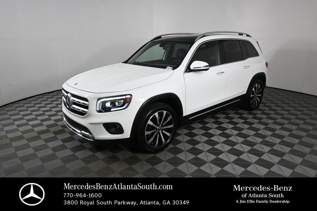 2022 Mercedes-Benz GLB GLB 250's photo