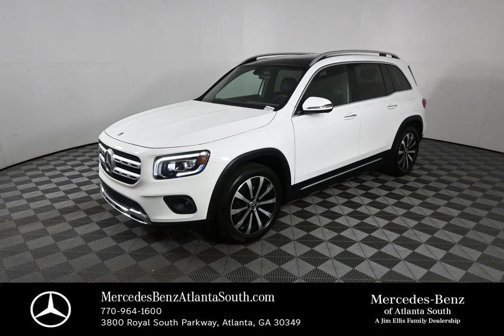 2022 Mercedes-Benz GLB GLB 250's photo