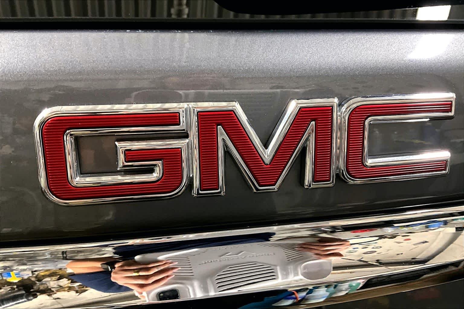 Used 2020 Satin Steel Metallic GMC Denali image 30