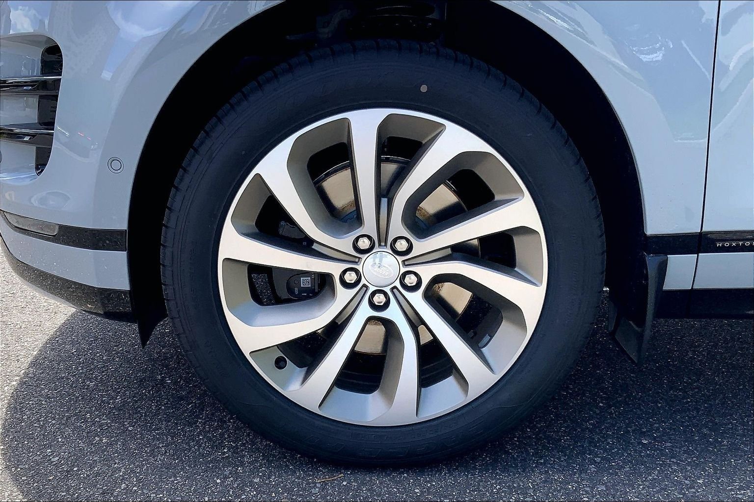 New 2026 Arroios Grey Land Rover Hoxton Edition image 11