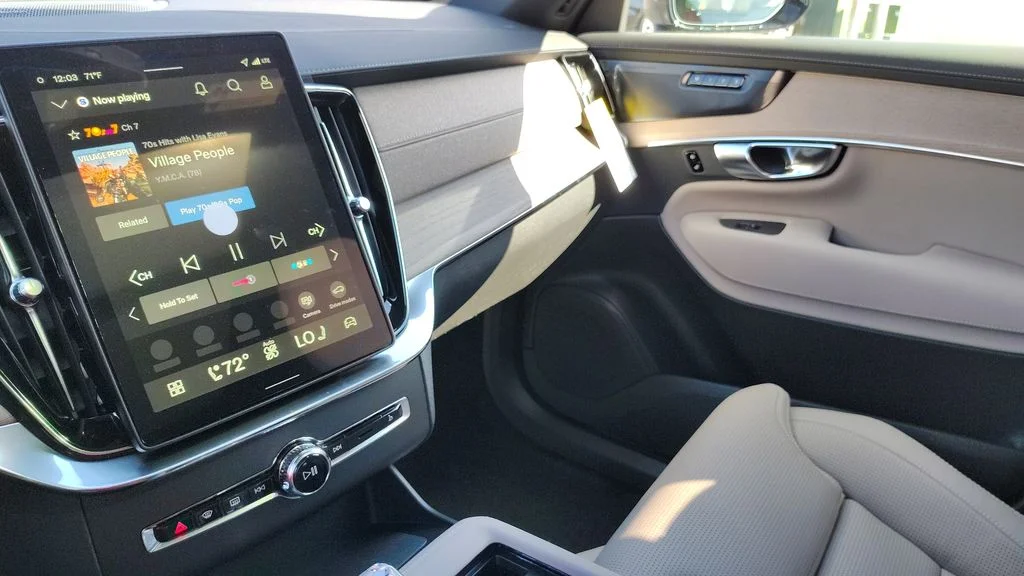 2026 Volvo XC90 Ultra - Photo 24