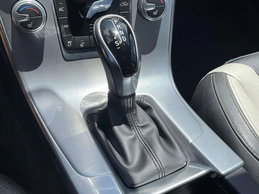 2018 Volvo S60 Platinum - Photo 23