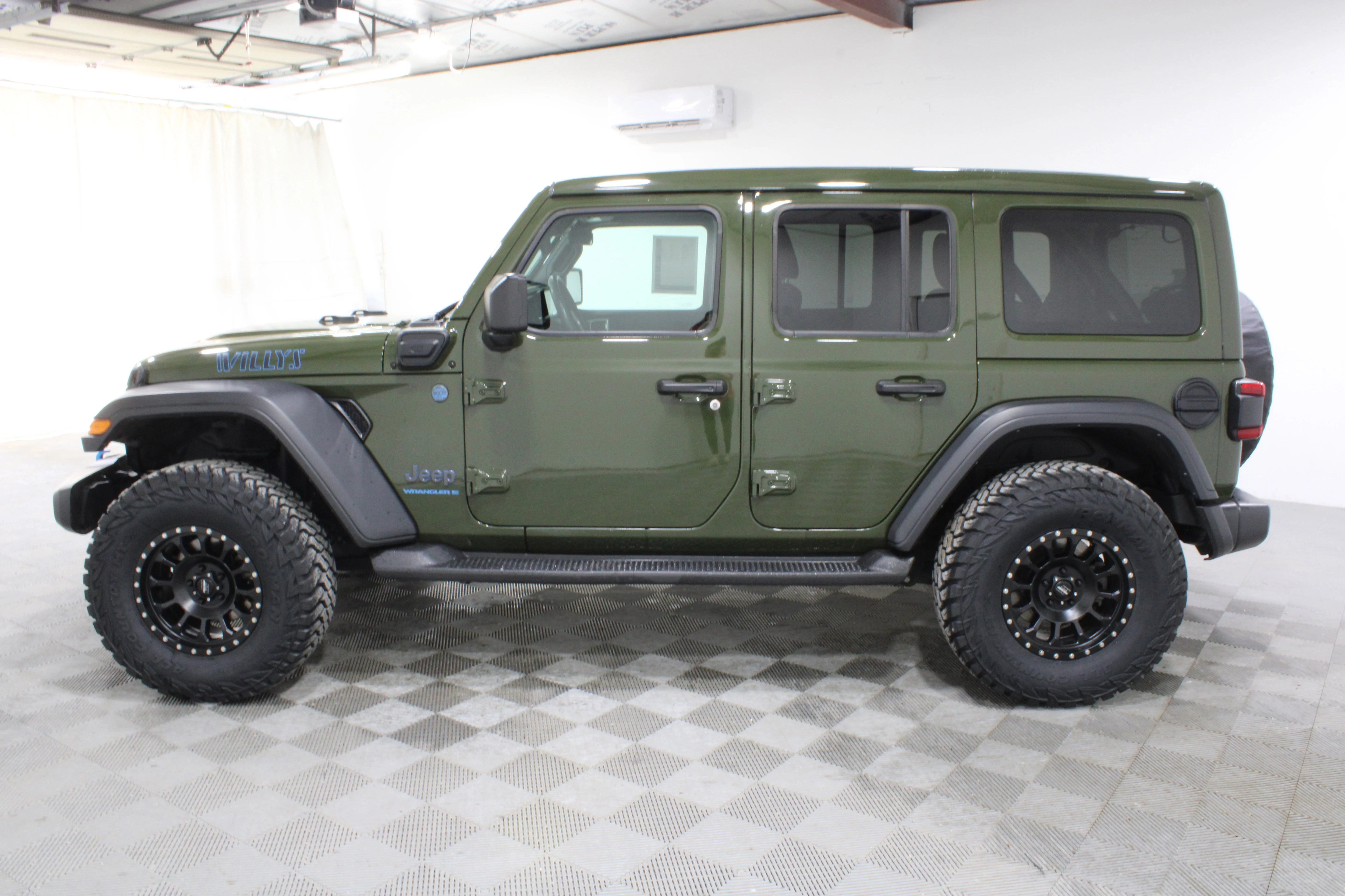 2024 Jeep Wrangler 4xe Willys 4XE - Photo 32