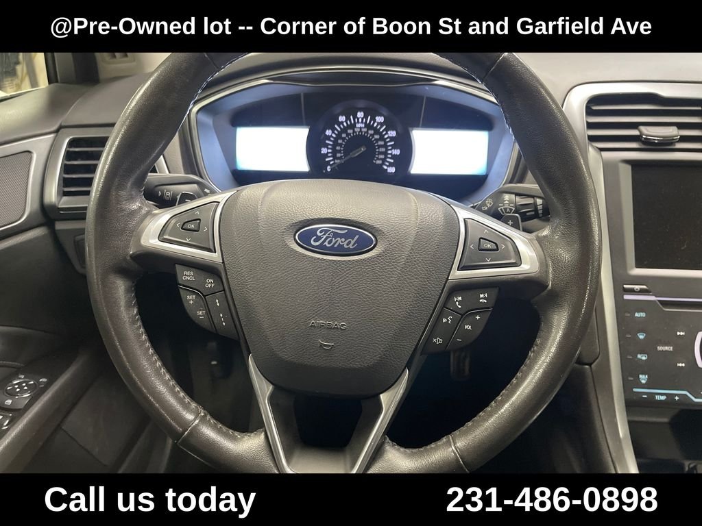 Used 2014 Silver Ford Titanium image 20