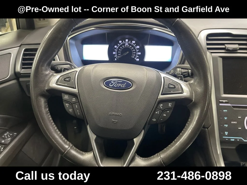 Used 2014 Silver Ford Titanium image 20